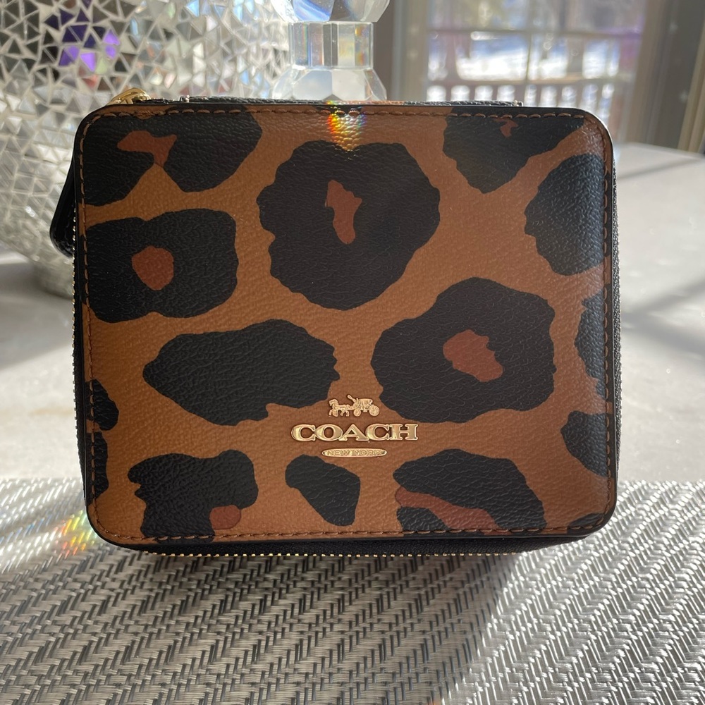 NWT!🧡🐆🖤COACH JEWELRY BOX!